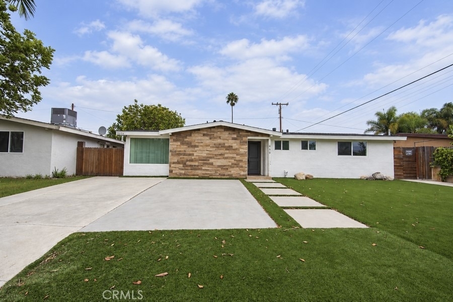660 Beach Street - Photo 1