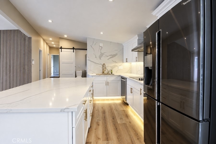 660 Beach Street - Photo 10