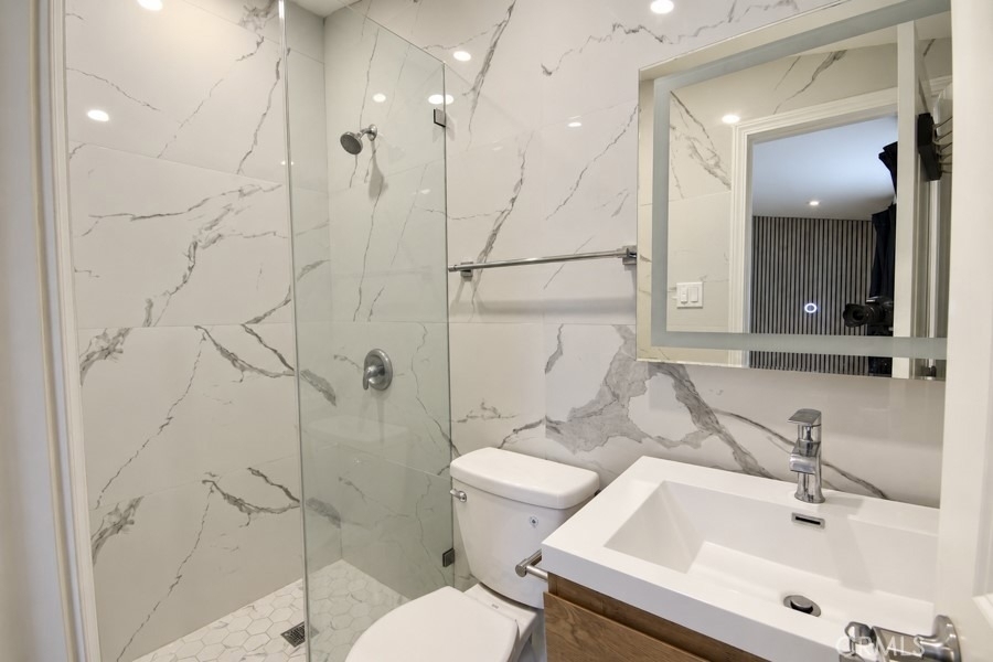 660 Beach Street - Photo 19