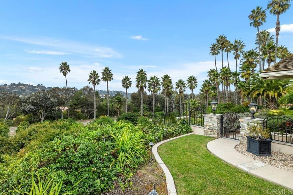 4715 La Noria - Photo 1