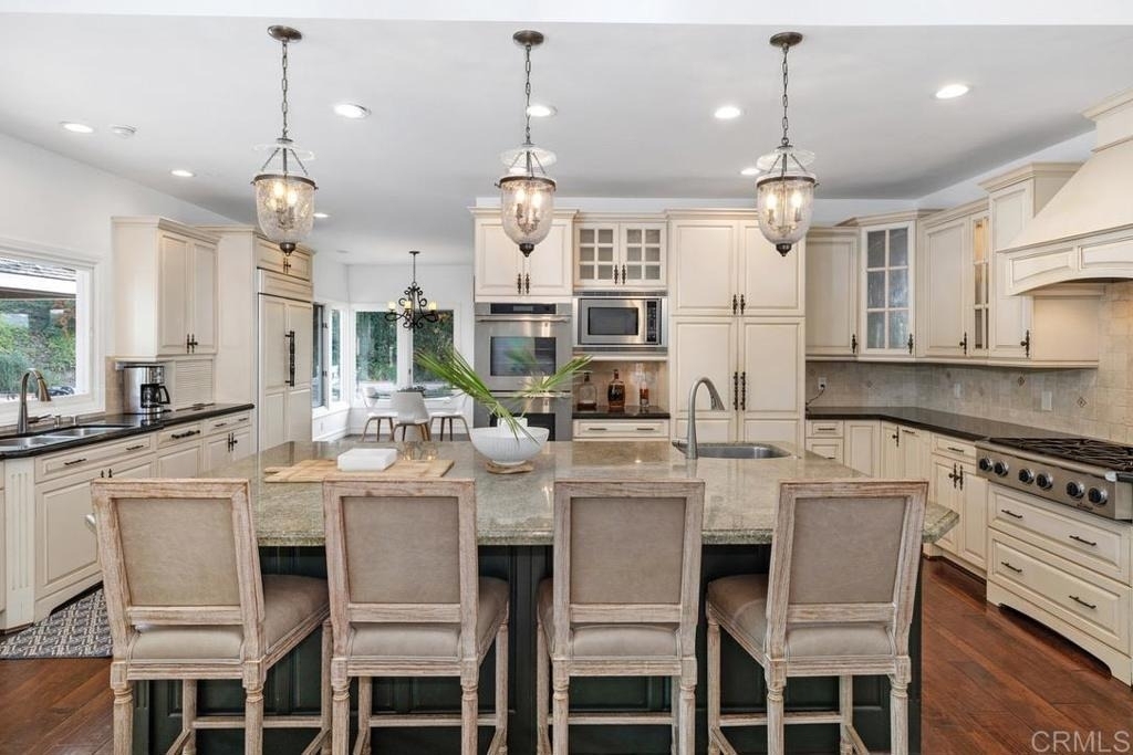 4715 La Noria - Photo 2