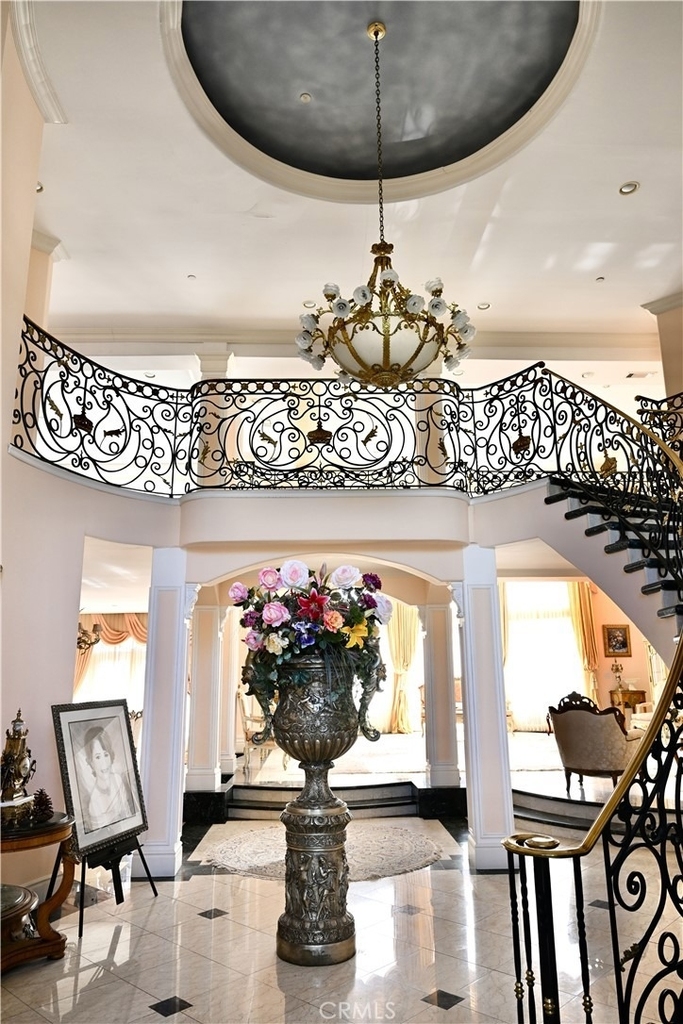 2726 Casiano - Photo 3