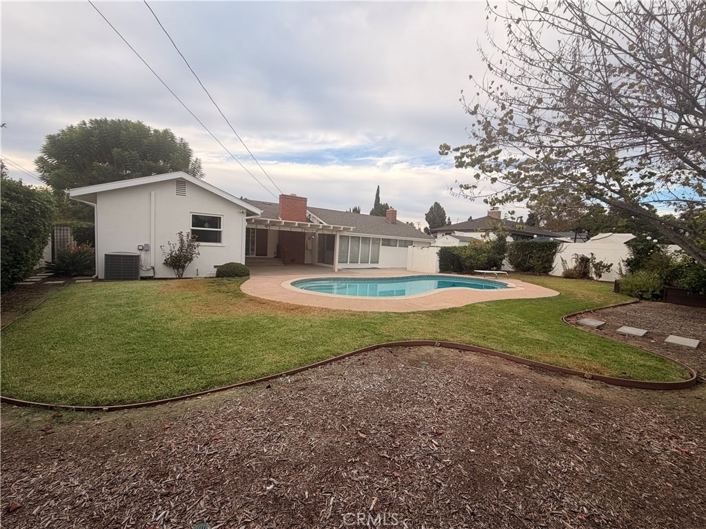 12772 Elizabeth - Photo 32