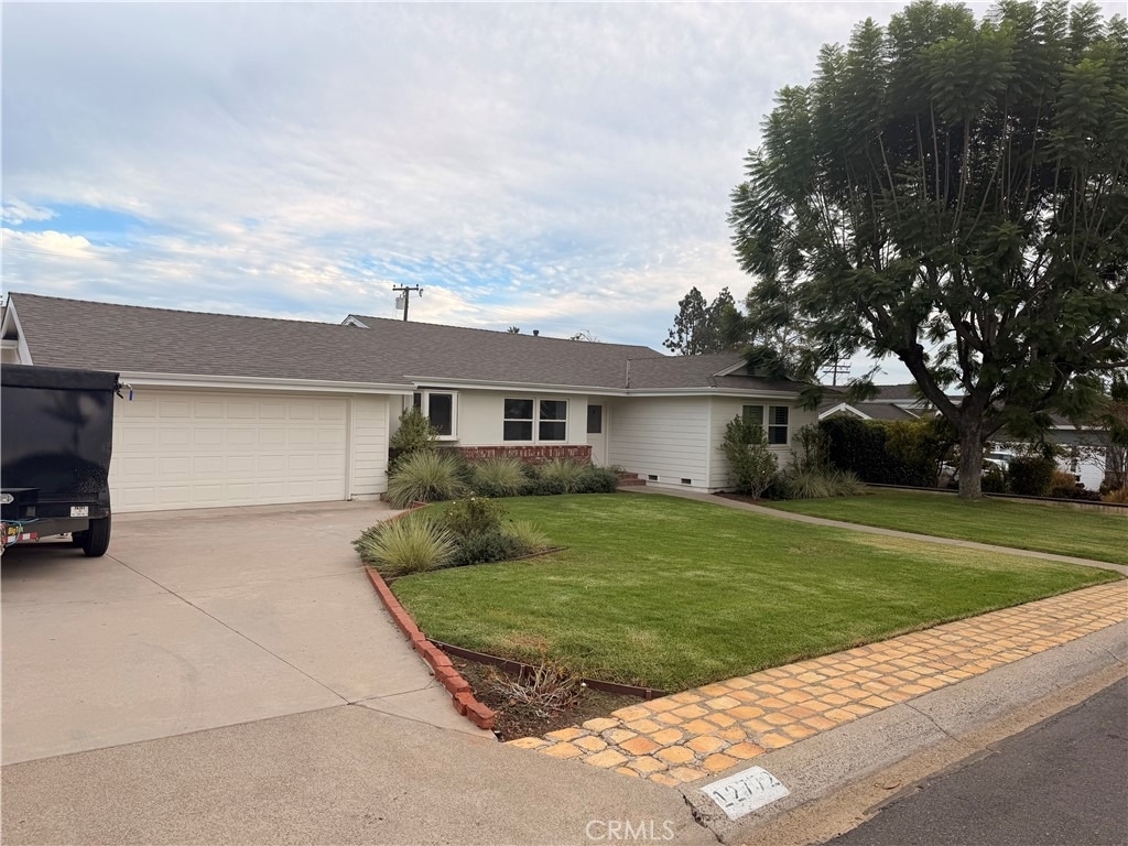 12772 Elizabeth - Photo 0