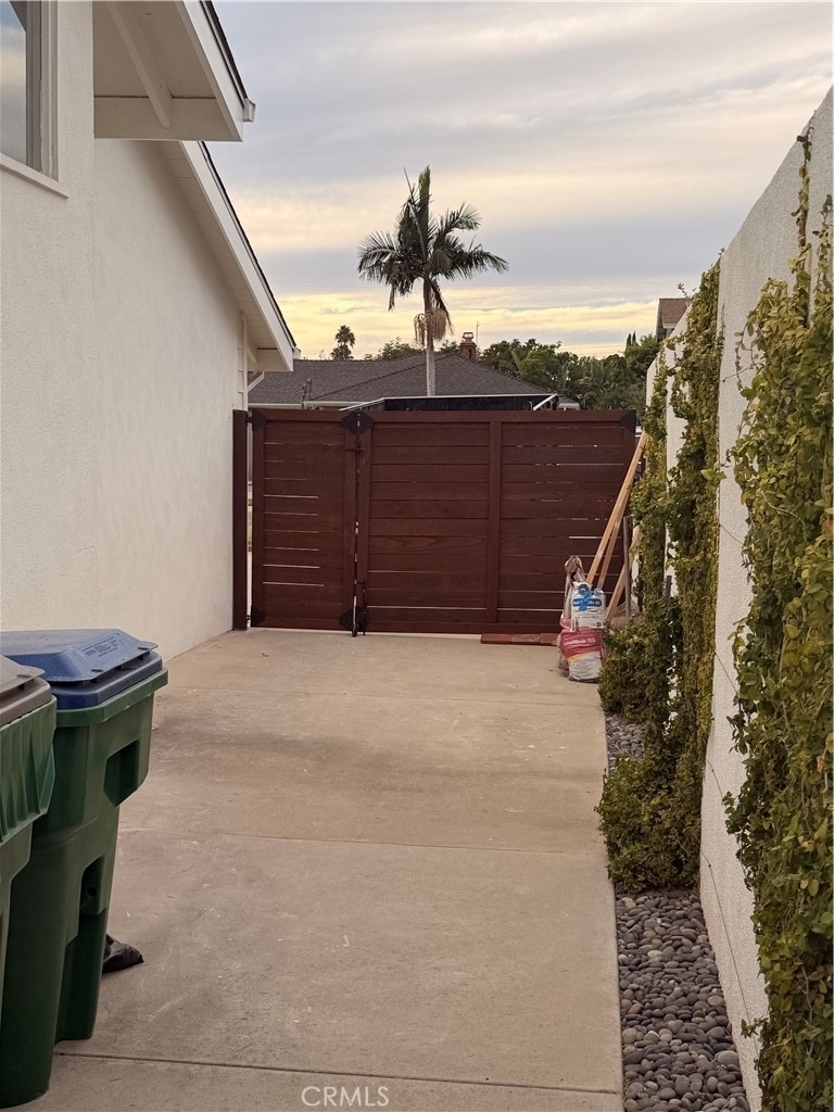 12772 Elizabeth - Photo 34
