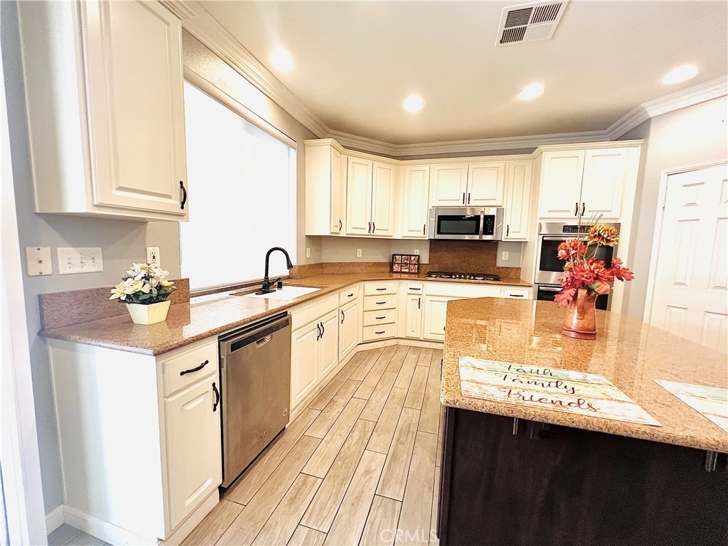 8740 Lodgepole Lane - Photo 15