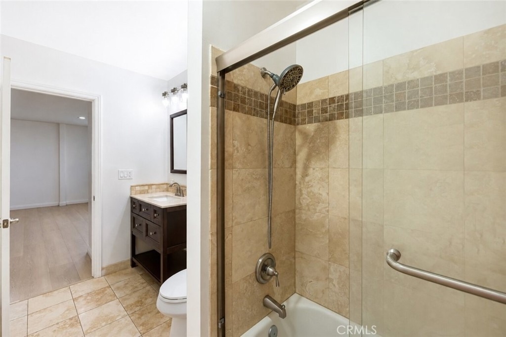 7035 Calhoun Avenue - Photo 9
