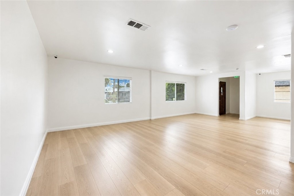 7035 Calhoun Avenue - Photo 2