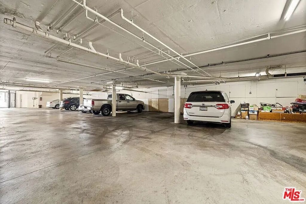 1443 25th Street - Photo 2
