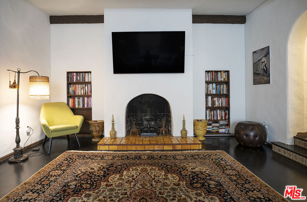 176 N Orange Drive - Photo 2