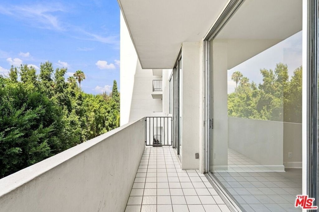 10433 Wilshire Boulevard - Photo 9