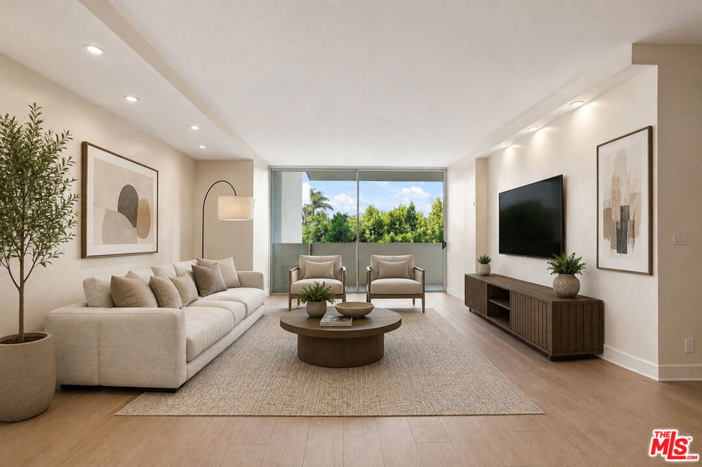 10433 Wilshire Boulevard - Photo 1