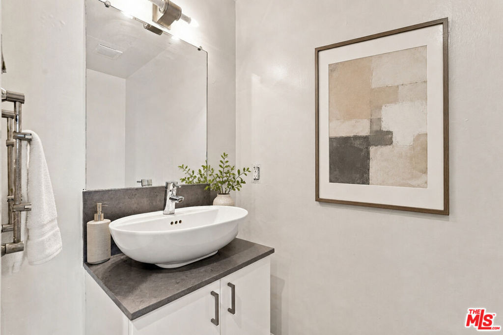 10433 Wilshire Boulevard - Photo 4