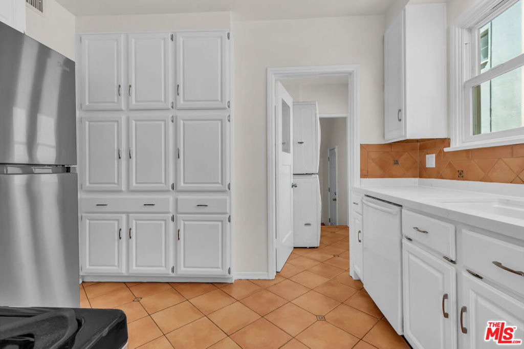 8349 W 4th Street - Photo 16