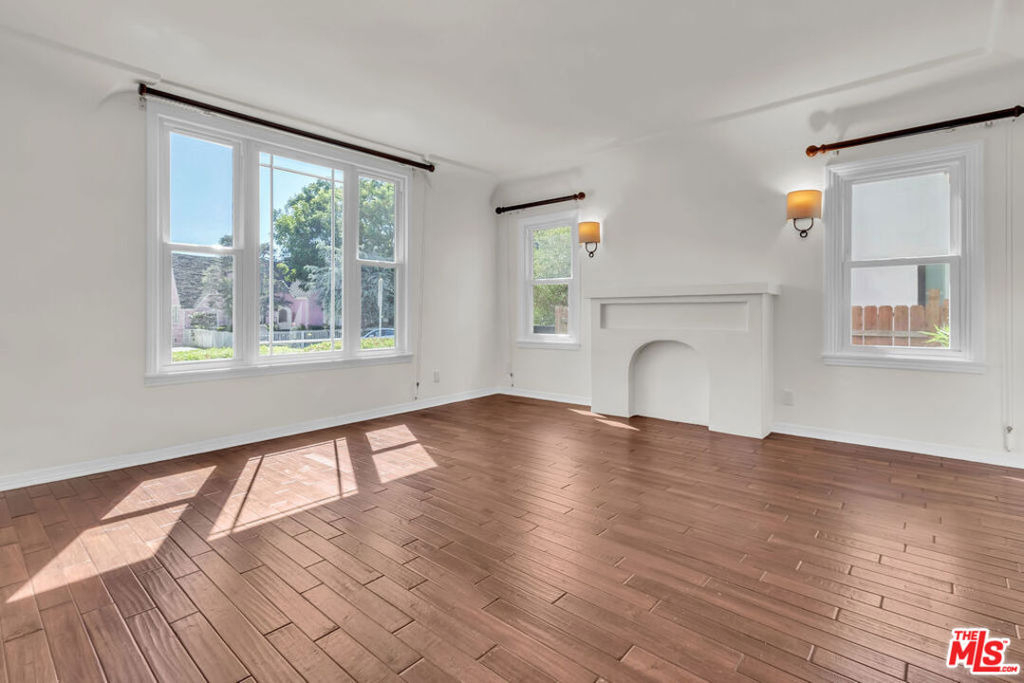 8349 W 4th Street - Photo 4