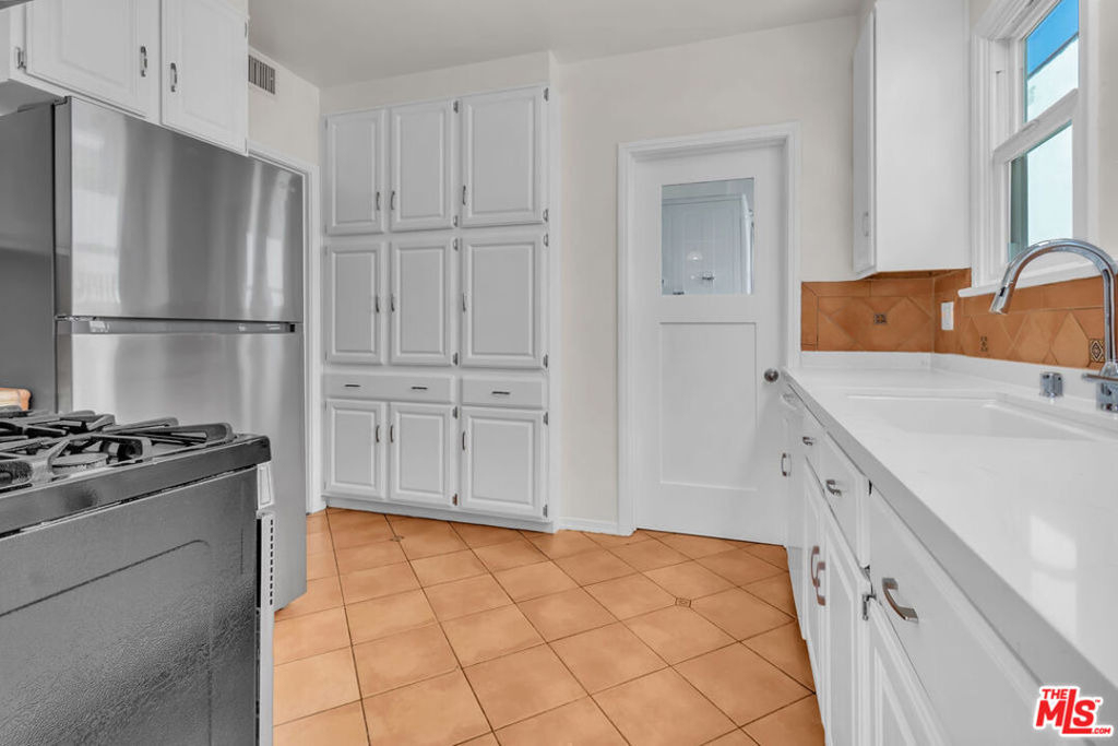 8349 W 4th Street - Photo 11