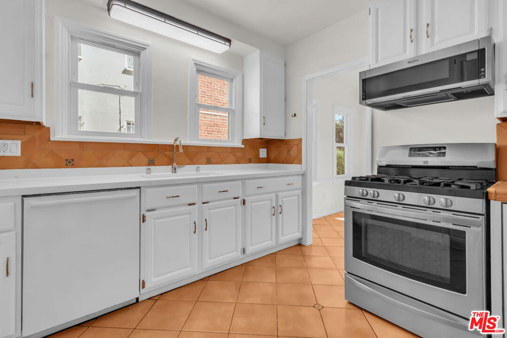 8349 W 4th Street - Photo 10