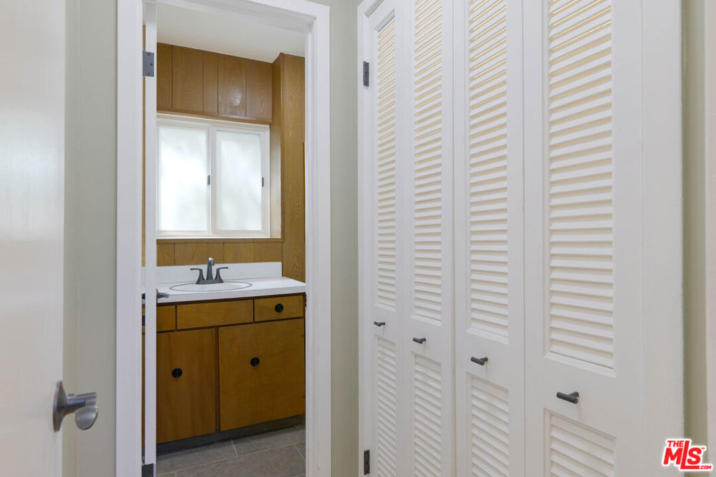 3602 S Lankershim Boulevard - Photo 15