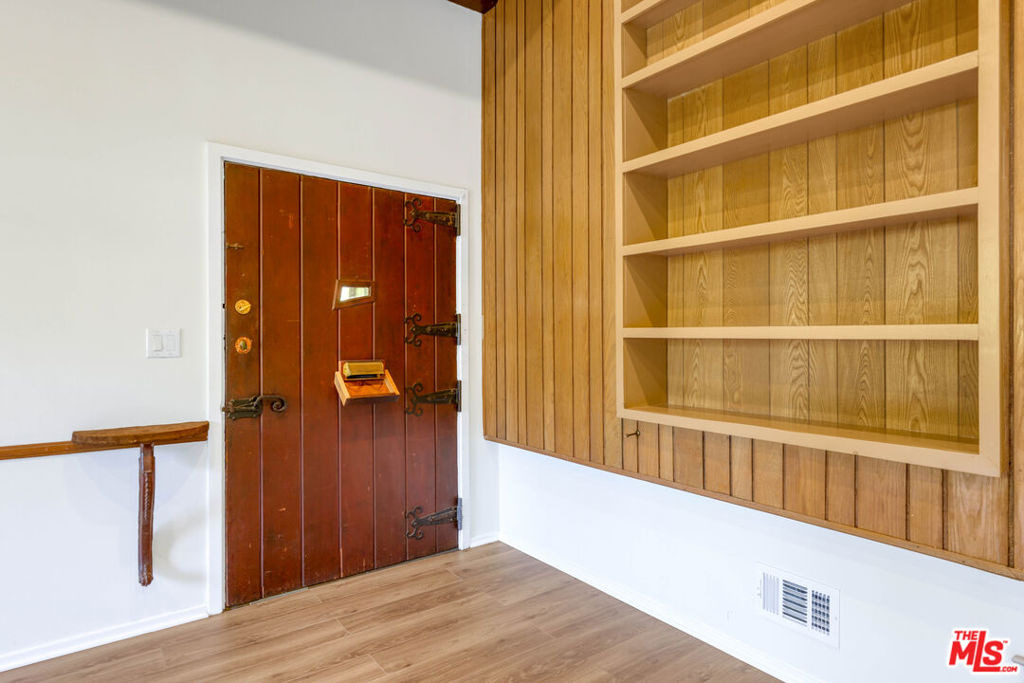 3602 S Lankershim Boulevard - Photo 11
