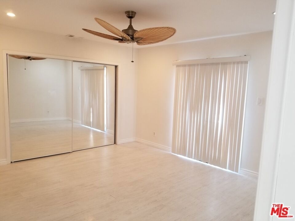 11059 Califa Street - Photo 12
