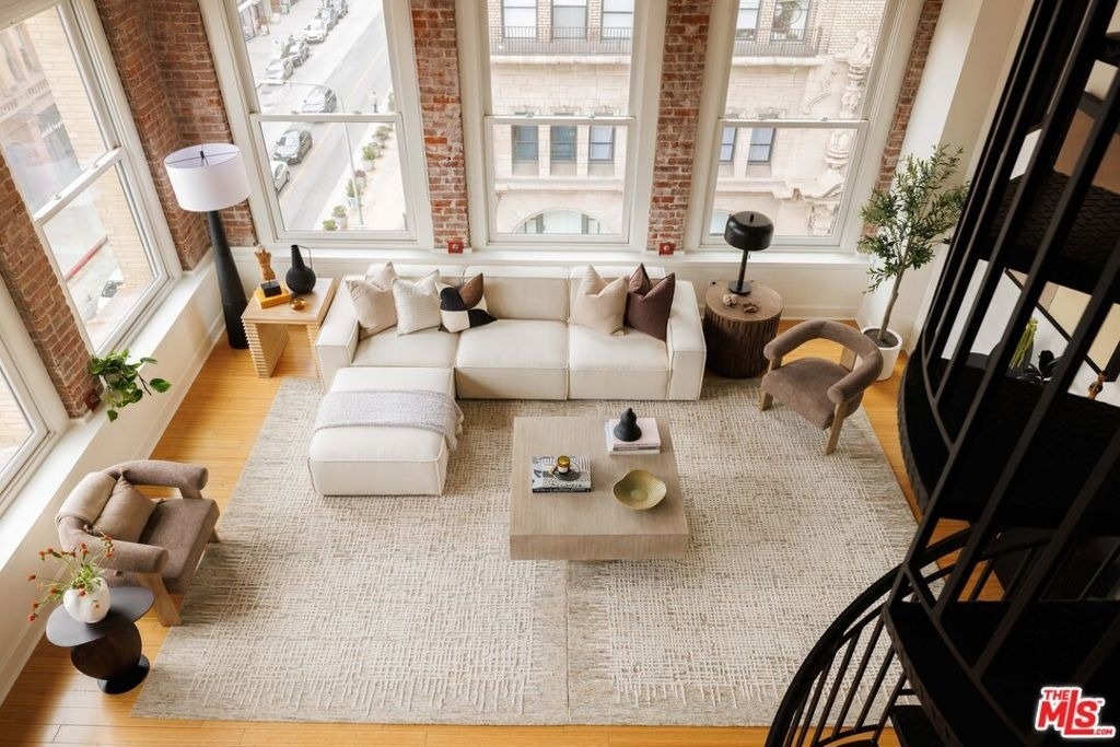 253 S Broadway - Photo 10