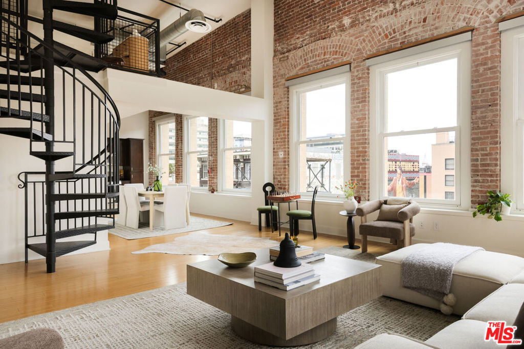 253 S Broadway - Photo 8