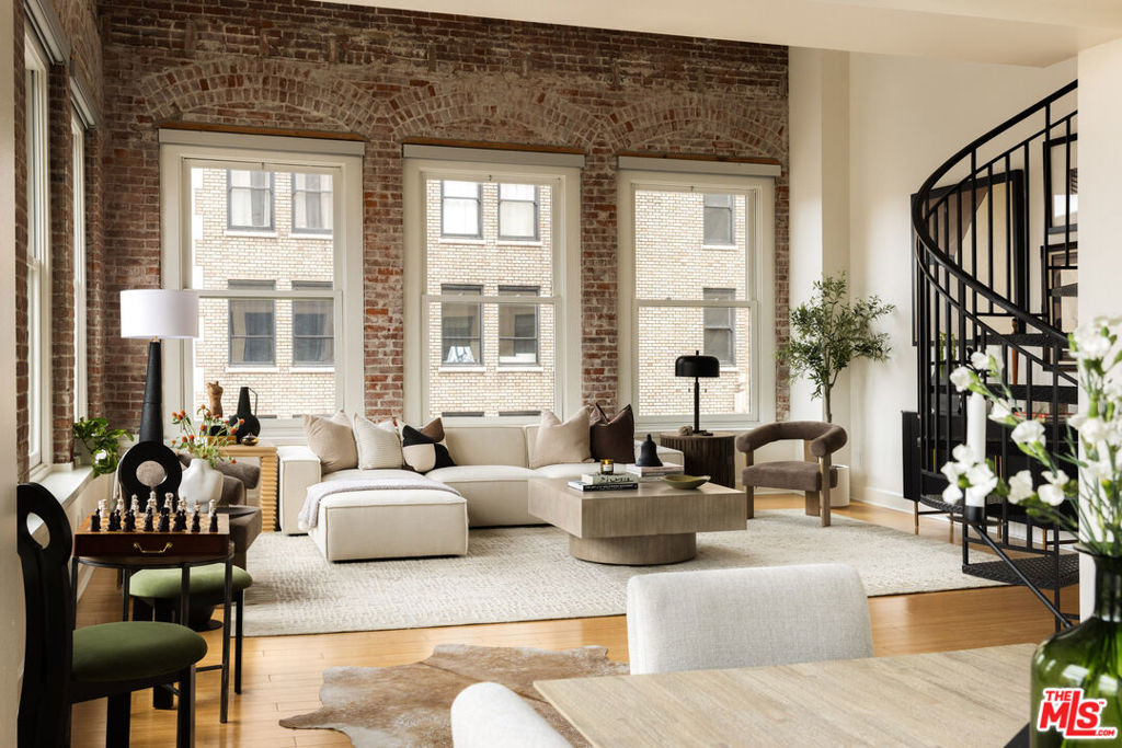 253 S Broadway - Photo 7