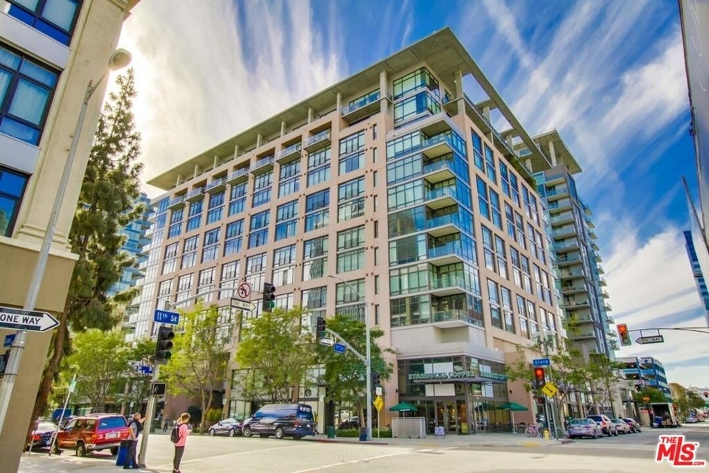 1111 S Grand Avenue - Photo 30