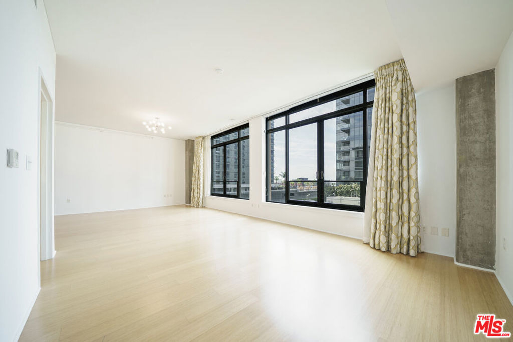 1111 S Grand Avenue - Photo 5