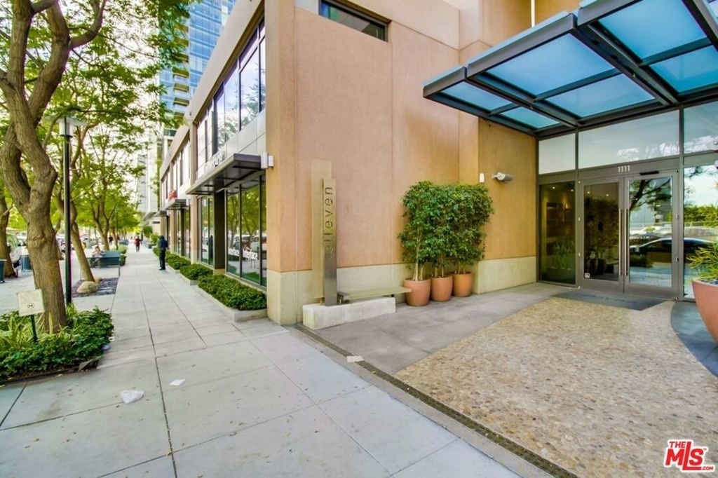 1111 S Grand Avenue - Photo 27