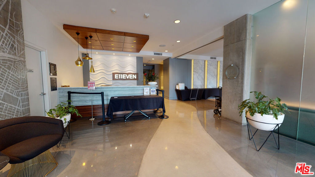 1111 S Grand Avenue - Photo 24