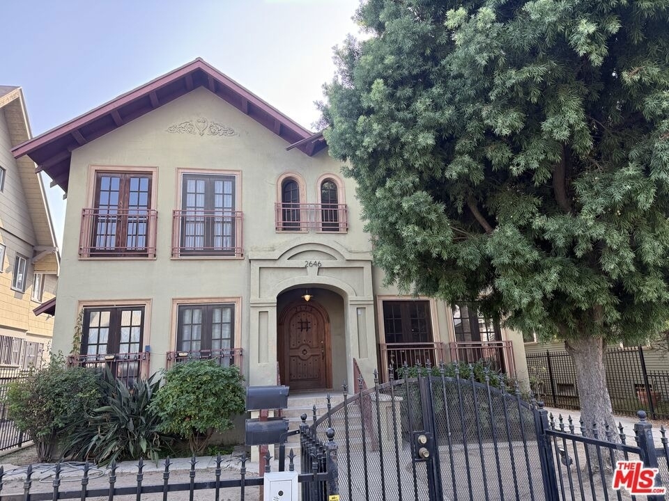 2646 Kenwood Ave - Photo 17