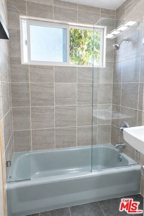 5218 Navarro Street - Photo 9