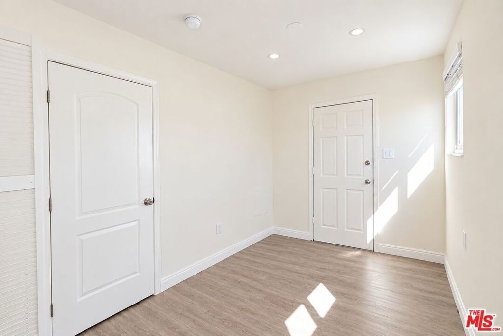 5218 Navarro Street - Photo 12