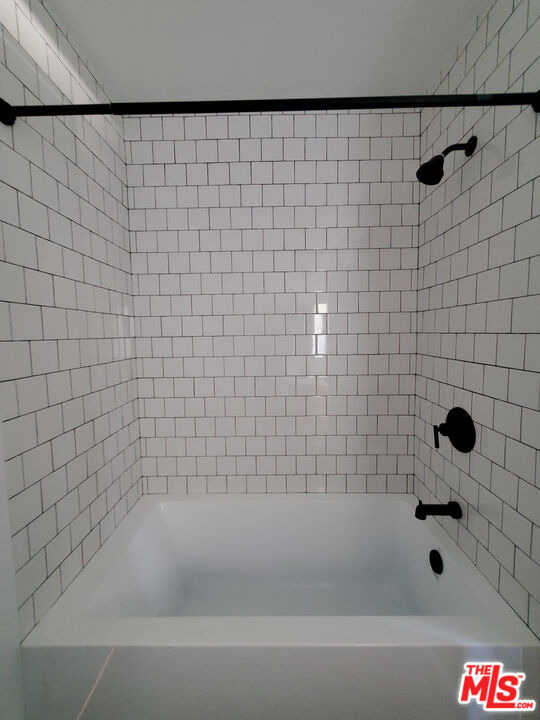 1491 Scott Ave - Photo 16