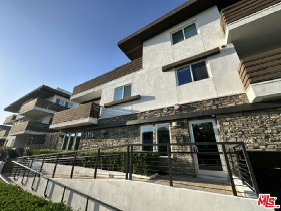 5825 Cameford - Photo 0
