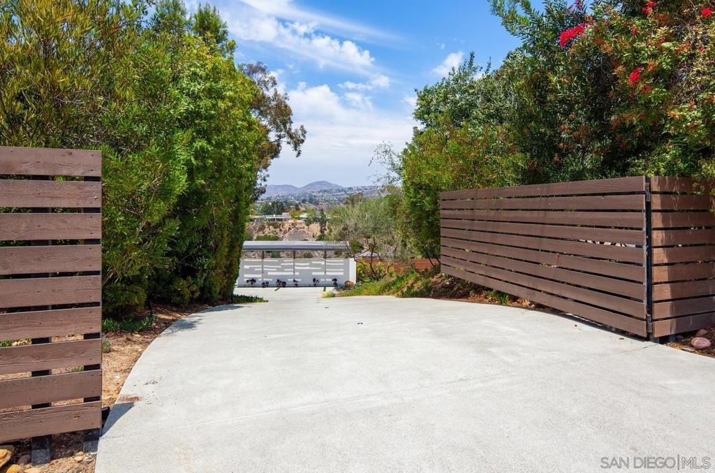 5481 Toyon Rd - Photo 1