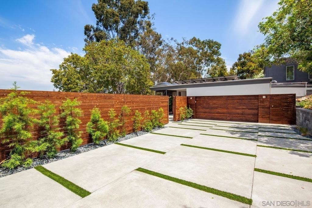 5481 Toyon Rd - Photo 2