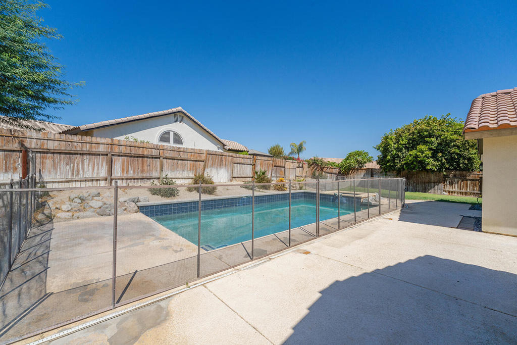 44435 Buttercup Lane - Photo 32