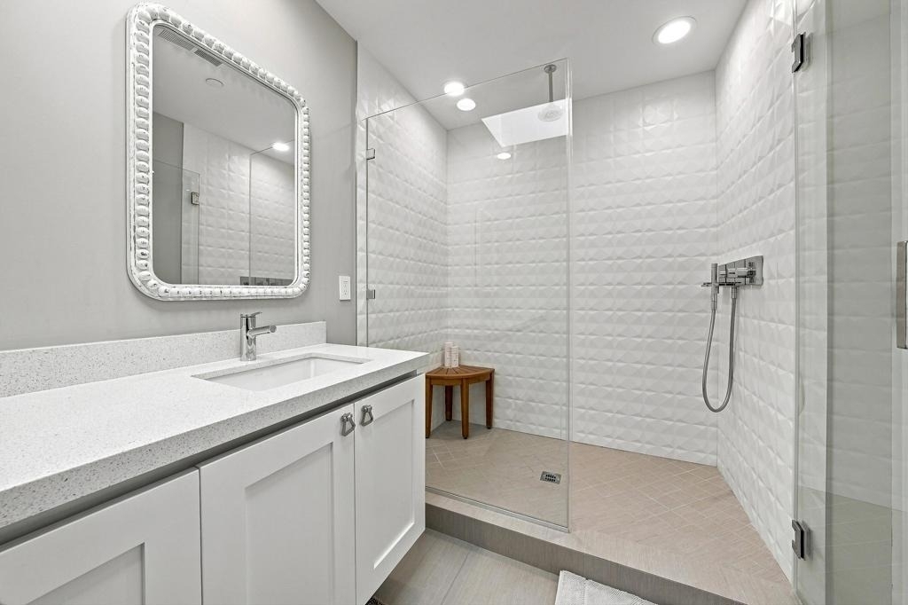 1000 Surrey Lane - Photo 34