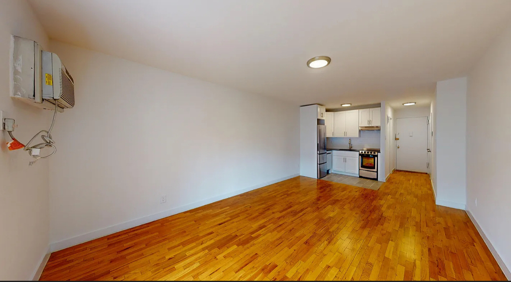 East 77th street  - Photo 2