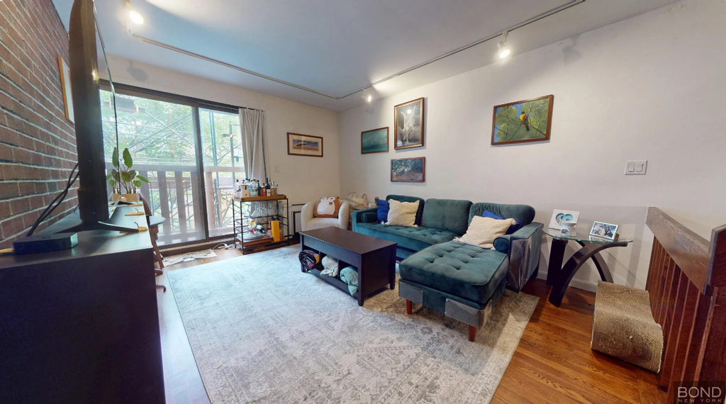 East 88th street  - Photo 0