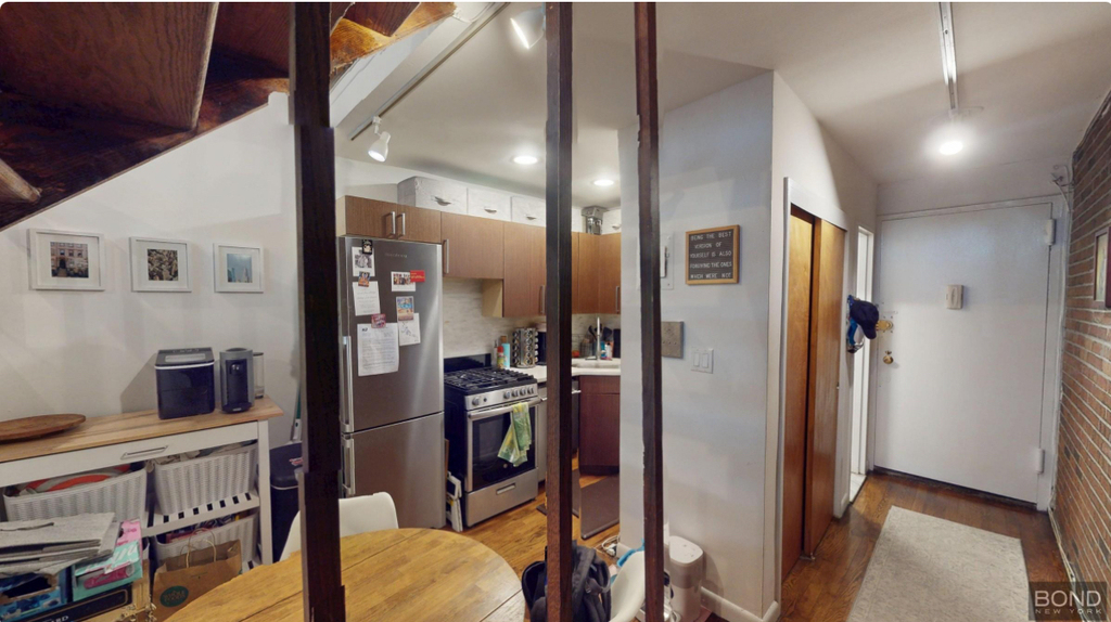 East 88th street  - Photo 5