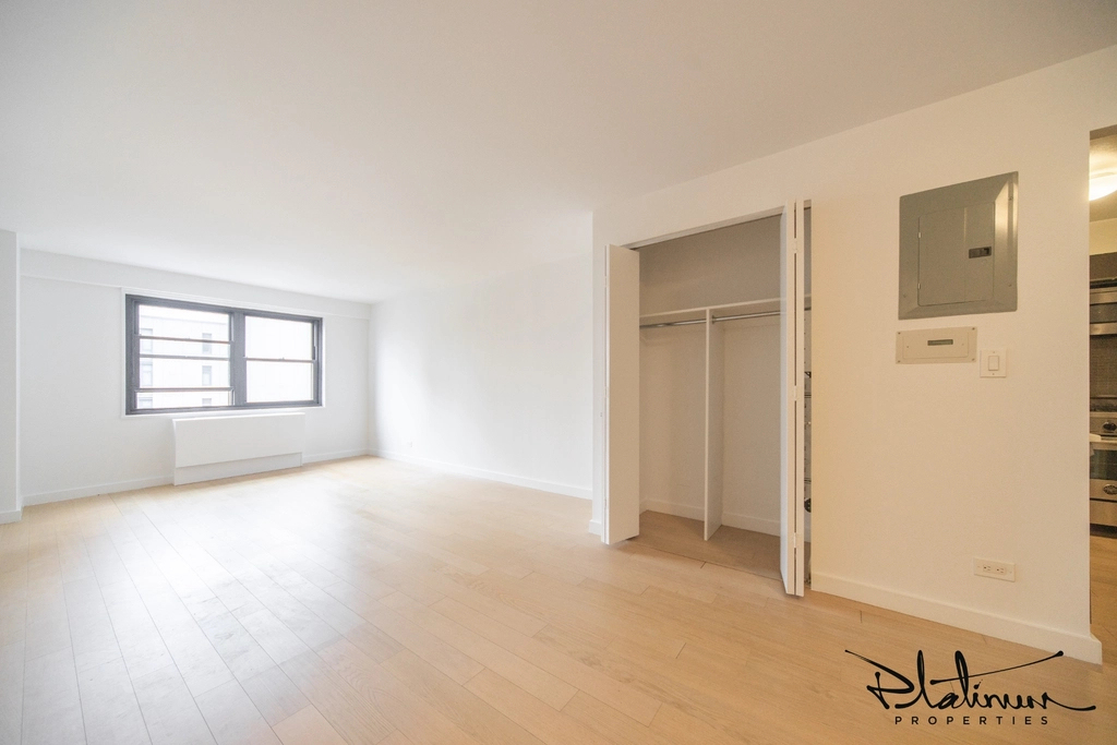East 39th Street - Photo 1