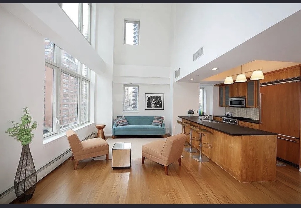 East 59th st and 3rd Ave  - Photo 2