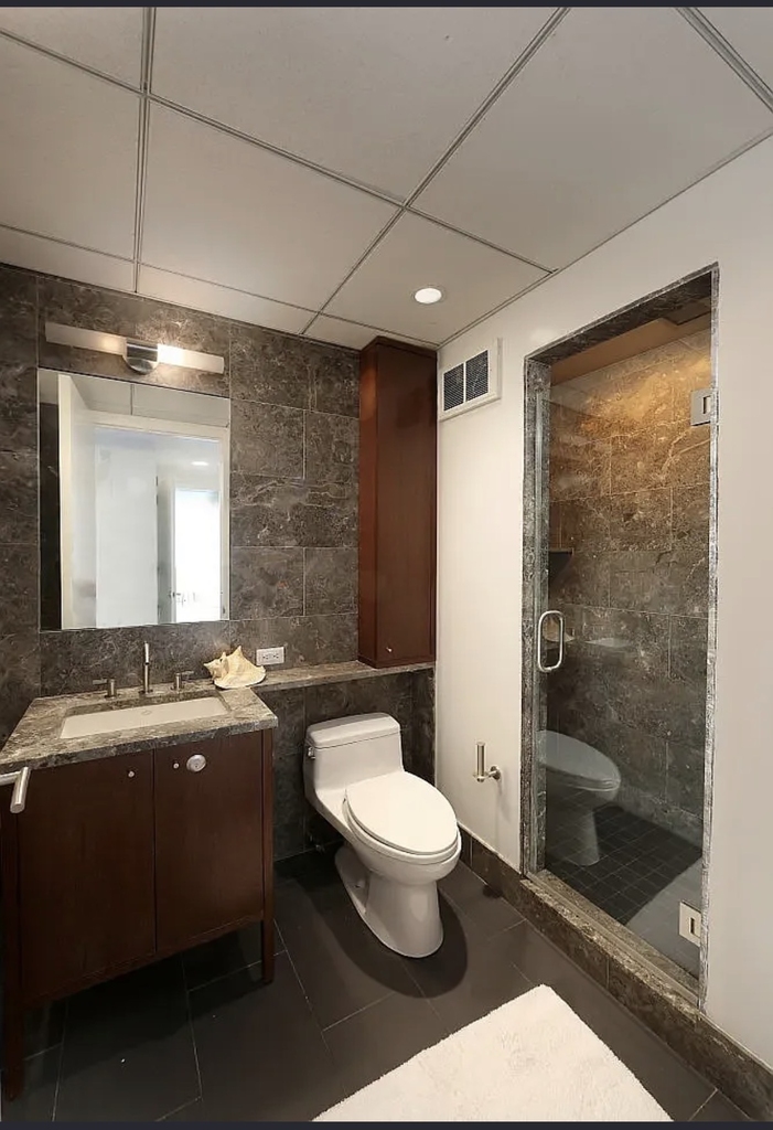 East 59th st and 3rd Ave  - Photo 7