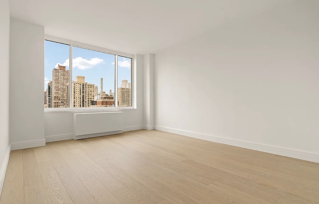 East 84th street and 1st Ave  - Photo 4