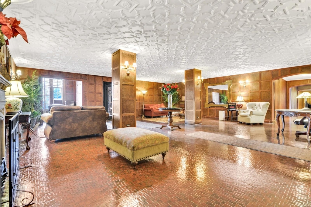 Continental Avenue - Photo 18
