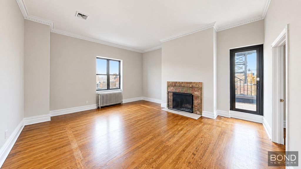 Second Avenue - Photo 4