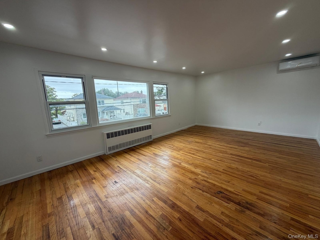 19 Gibson Boulevard - Photo 2